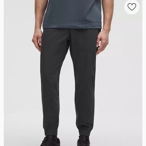 Lululemon Men's black Jogger Pants, size large